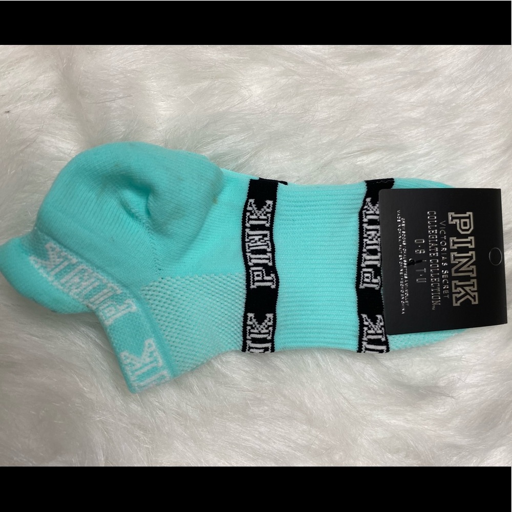 4PK PINK Victoria’s Secret Socks - Picture 3 of 8